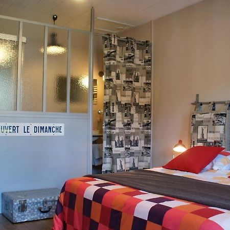 La Maison Bleue Hotel Arquian Esterno foto