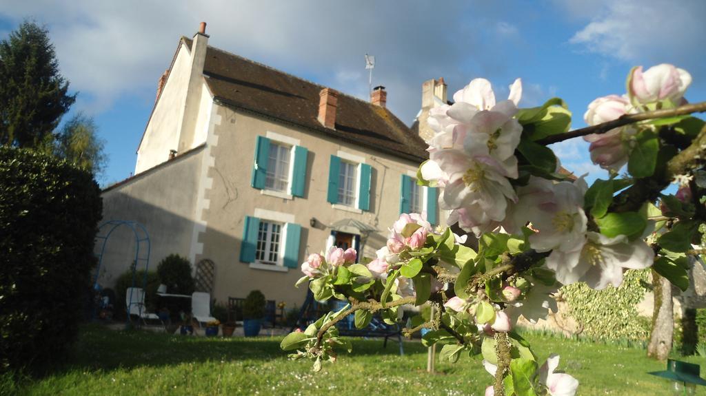 La Maison Bleue Hotel Arquian Esterno foto
