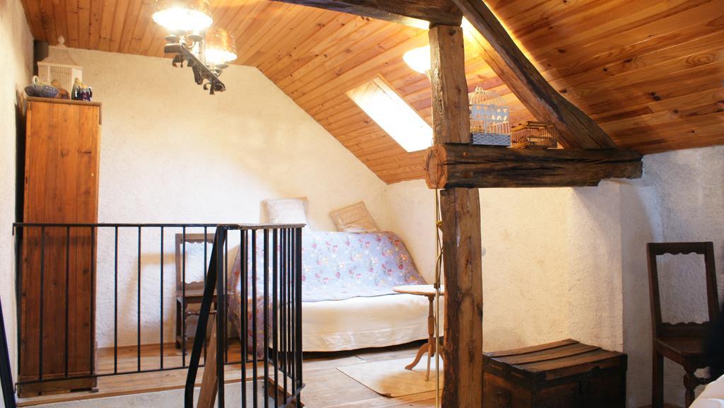 La Maison Bleue Hotel Arquian Esterno foto