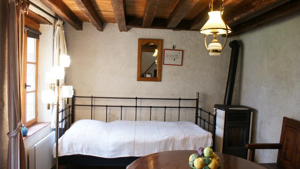 La Maison Bleue Hotel Arquian Esterno foto